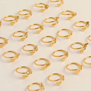 แหวนทองคำน่ารักเริ่มต้นซ้อนเปิดแหวนปรั<span class=keywords><strong>บ</strong></span><span class=keywords><strong>หัวใจ</strong></span>ตัวอักษร A-Z แหวนตัวอักษรสำหรับ<span class=keywords><strong>สาว</strong></span>วัยรุ่น - Product Image 2