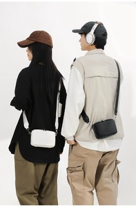 Sac bandoulière carré en cuir personnalisé pour homme – Style décontracté et tendance - Product Image 6