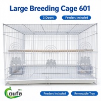 Volière à trois portes avec plateau en plastique amovible, mangeoires et perchoirs pour perruches et agapornis, cage à oiseaux en métal pour l'élevage