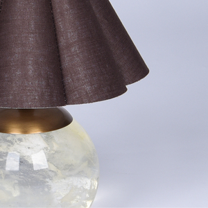 Lámpara de mesa moderna con esfera de cristal, pantalla de tela plisada, lámpara decorativa de noche para dormitorio, sala de estar, hotel, proveedor de fábrica - Product Image 6