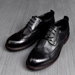 Custom Men's Lace-Up Shoes-<b>Pointed</b>-<b>Toe</b> Waterproof Carved Design Full-Grain Leather for Business Casual Wedding Occasions Trendy - Product Image 3