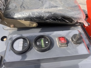 Envío Gratis Mini Excavadora B & S Motor Crawler Digger DJ14 EE. UU. Almacén Stock - Product Image 6