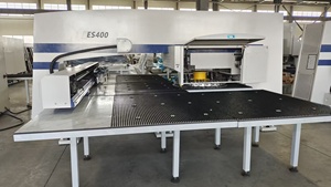 ES400 Presse de haute précision pour la fabrication des métaux, formage avancé, poinçonnage, gravure et capacités personnalisables - Product Image 1