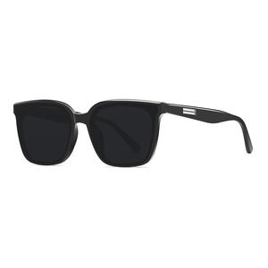 Gafas de sol negras Gm con montura de PC, lentes polarizadas UV400, estilo unisex para hombres y mujeres - Product Image 1