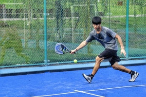 <span class=keywords><strong>Gazon</strong></span> <span class=keywords><strong>synthétique</strong></span> avancé pour terrain de padel développé par l'équipe de R&D de l'usine - Product Image 3