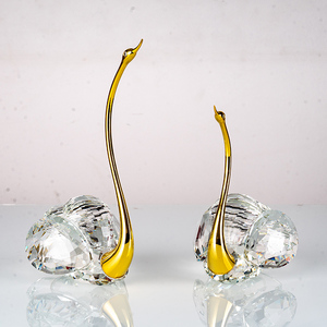 High-Grade K9 Crystal Swan Ornament for Wedding Birthday or Home Decor Laser Engraved Glass Souvenir with <strong>Love</strong> Theme - Product Image 2