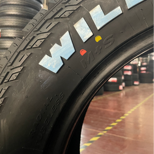 Neumáticos LT285/45R22(10PR) 4x4 MT con Bloque Grande y Patrón Profundo para Todoterreno 4WD - Product Image 3