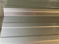Hochwertige Aluminiumlegierung Dachplatten Feuerfeste UV-Beständige Dachziegel Wellblechdächer für Gewerbegebäude/Büros/Resorts