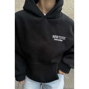 Sweat-shirt à capuche noir pour femme avec imprimé New York - Product Image 4