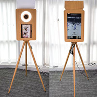 Cabina de Fotos de Lujo con Acabado en Madera de Aluminio, Pantalla Táctil Trasera de 21.5 Pulgadas, Flash Integrado, Portátil, Retro, para Bodas, con Cámara DSLR