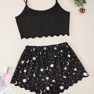 Nouvel ensemble pyjama décontracté avec haut caraco imprimé lune et étoiles, et short ciel étoilé cosmique TL9441 Vente en gros - Product Image 3