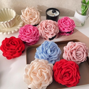 Grande pince à cheveux en velours rouge en forme <span class=keywords><strong>de</strong></span> rose, style romantique vintage, accessoire capillaire <span class=keywords><strong>flamenco</strong></span> espagnol pour femme, idéal pour mariage - Product Image 1