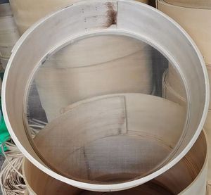 <span class=keywords><strong>Tamis</strong></span> de <span class=keywords><strong>jardin</strong></span> traditionnel en <span class=keywords><strong>bois</strong></span> fait à la main avec un treillis en acier inoxydable à mailles plates et un pliage - Product Image 6