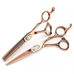 Ciseaux à cheveux sept couleurs SE 6.0 professionnels en acier inoxydable à tête droite pour usage esthétique, finition polie, vis en pierres précieuses - Product Image 1