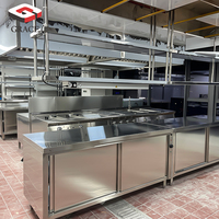 Configuration de la ligne de cuisson Fast Food Outlet pour les restaurants et les hôtels avec des friteuses et des plaques chauffantes efficaces