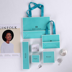 Boîte cadeau de luxe verte pour collier pendentif, emballage de bijoux, avec sac en papier, vente en gros OEM Boyang - Product Image 6