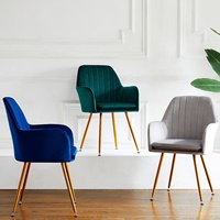 Chaises de salon en tissu velours nordique bon marché, design moderne et luxueux, chaises de salle à manger rembourrées avec pieds en métal dorés