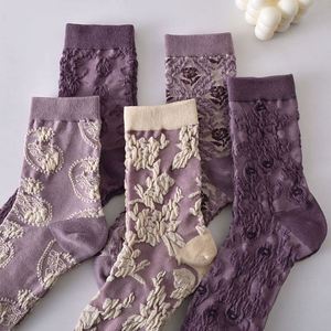 Calcetines de Algodón al por Mayor, Otoño Invierno, Nuevos Calcetines Coreanos Jacquard con Relieve Tridimensional en Color Morado, Calcetines de Tubo Medio para Mujer - Product Image 2