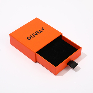 Boîte d'emballage de bijoux en carton rigide personnalisée de luxe avec logo imprimé et insert en éponge doublé de velours - Product Image 2