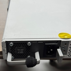 C8300-1N1S-6T V01 usado - Product Image 5