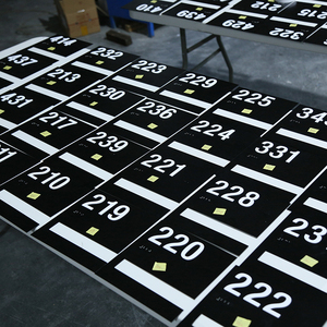 Letreros Personalizados Flotantes para Puertas, Etiquetas de Número para Oficinas, Placas de Identificación Reemplazables, Letreros para Oficinas y Hoteles - Product Image 4