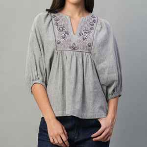 Haut chic à ourlet péplum pour femme conçu avec un corsage ajusté et une taille évasée pour améliorer les courbes naturelles de manière féminine ludique - Product Image 5