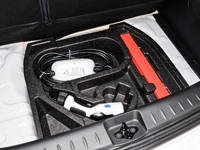 Sol Direksiyonlu Sedan Elektrikli Araba Changan E Car EV 5 Kişilik Lityum Pil Deri Koltuklar R15 Lastikler Panoramik Sunroof Metal Tavan