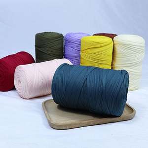 Rouleau de fil de t-shirt tricoté à la main en polyester 100% de haute qualité pour fil de t-shirt fantaisie au crochet - Product Image 4