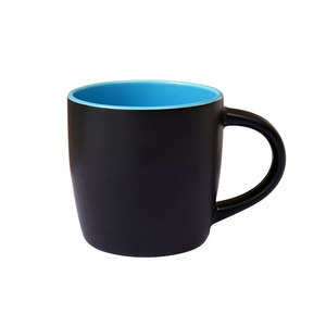 Tazas de Cerámica de 11 oz al por Mayor, Coloridas por Dentro, Superficie Mate, para Café, Leche, Té, Color Negro Mate, Personalizables - Product Image 5