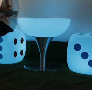 Sgabello per Piscina, Sedia Piccola da Esterno con Barra Luminosa LED, Arredamento in Plastica, Sedia Cubo LED, Set Tavolo e Sgabello da <span class=keywords><strong>Bar</strong></span> - Product Image 4