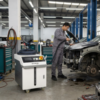 Machine de nettoyage de surface au laser à fibre continue 3000W 6000W pour l'élimination de la peinture industrielle sur métal et la décapage de la rouille de carrosserie automobile