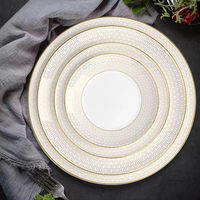 Assiettes à dîner en céramique blanche luxueuse avec impression dorée, assiettes rondes de présentation, ensemble d'assiettes en céramique