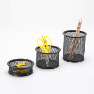 ที่ใส่ปากกาแบบหนีบ ตาข่ายใส่ดินสอ กล่องใส่ดินสอโลหะ ที่เก็บปากกาบนโต๊ะ สีดำ สำหรับอุปกรณ์สำนักงาน  รับสกรีนโลโก้ - Product Image 1