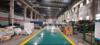 Cylindre hydraulique pour applications minières difficiles avec raccords à déconnexion rapide