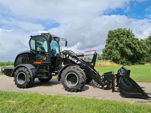 รถตักล้อหมุนสำหรับฟาร์มสวน/WL825หมาป่า2ตัน - Product Image 2