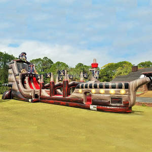 Toboggan aquatique gonflable géant en forme de bateau pirate pour l'extérieur, toboggan aquatique Black Pearl avec souffleur d'air - Product Image 1