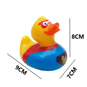 Canards en caoutchouc qui couinent de 3,54 pouces, jouets de bain pour la douche, décorations pour tableau de bord de voiture, cadeaux de fête d'anniversaire et cadeaux amusants - Product Image 6