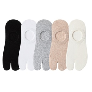 Women's Split-Toe Socks Thin Low-Cut Invisible Non-Slip Cotton Boat Socks For Summer Youth Wear - Product Image 5