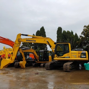 Excavatrice sur chenilles Komatsu PC200-8 d'occasion, modèle 2023, hydraulique, 20 tonnes - Product Image 5