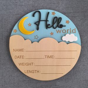 Signe en bois pour bébé "Hello World" Signe nouveau-né Birthband Heart Baby Announcement Sign - Product Image 2