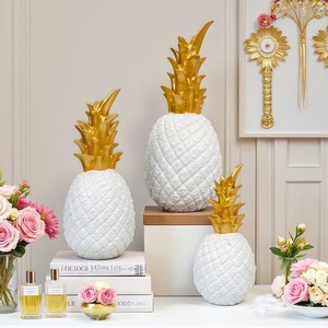 Adorno de Piña de Simulación Europea Transfronteriza, Decoración Creativa para el Hogar, Modelo de Fruta para Sala de Estar, Artesanía Esculpida en Resina Epoxi - Product Image 1