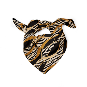 <span class=keywords><strong>Sciarpa</strong></span> di Lusso in Seta Satinata per <span class=keywords><strong>Donna</strong></span> con Stampa Digitale Quadrata e Motivo Personalizzabile - <span class=keywords><strong>Sciarpa</strong></span> e Bandana - Product Image 3