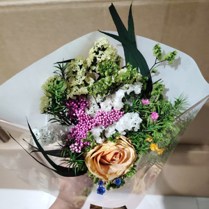 Bouquet <span class=keywords><strong>de</strong></span> fleurs séchées, herbe <span class=keywords><strong>de</strong></span> la pampa et eucalyptus préservés, style rustique campagnard, <span class=keywords><strong>centre</strong></span> <span class=keywords><strong>de</strong></span> <span class=keywords><strong>table</strong></span>, sans entretien, décoration naturelle - Product Image 6