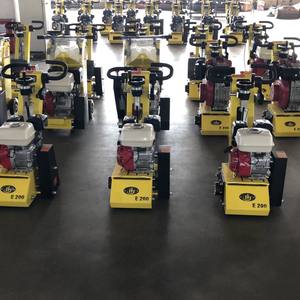 <span class=keywords><strong>Scarificateur</strong></span> à béton pour scarifier la surface des terrains de tennis en argile dure. - Product Image 5