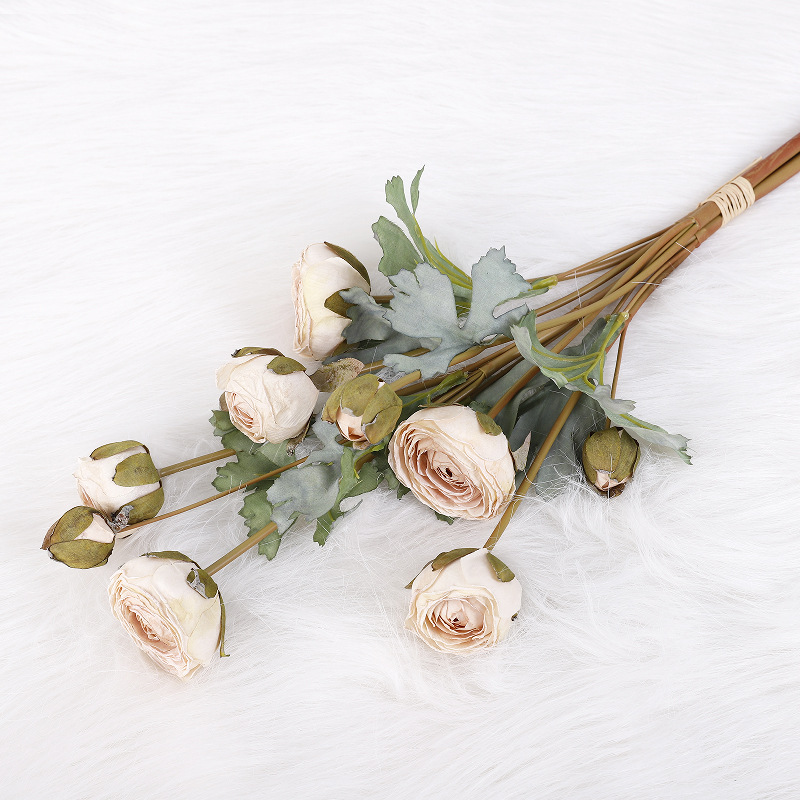 Dewdrops tied the bundle [Autumn White]