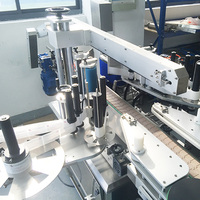 Machine d'étiquetage adhésive double face à grande vitesse pour bouteilles en plastique