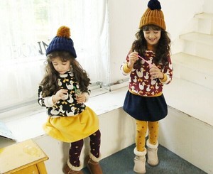 Ensemble de vêtements pour enfants en gros, style coréen, t-shirt décontracté à manches longues et jupe courte pour filles, provenant d'un fournisseur chinois - Product Image 3