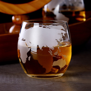 Carafe à whisky Globe du monde personnalisée de 1000ml avec plateau de bateau en bois créatif Distributeur de whisky fantaisie Coffret cadeau Globe - Product Image 5