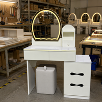 Direkt vom Hersteller Moderner MDF-Klapp-Schminktisch mit LED-Beleuchtungsspiegel Wandmontierter Schlafzimmer-Schminktisch Frisiertisch