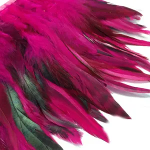 Adorno de plumas de chinchilla a rayas fucsia